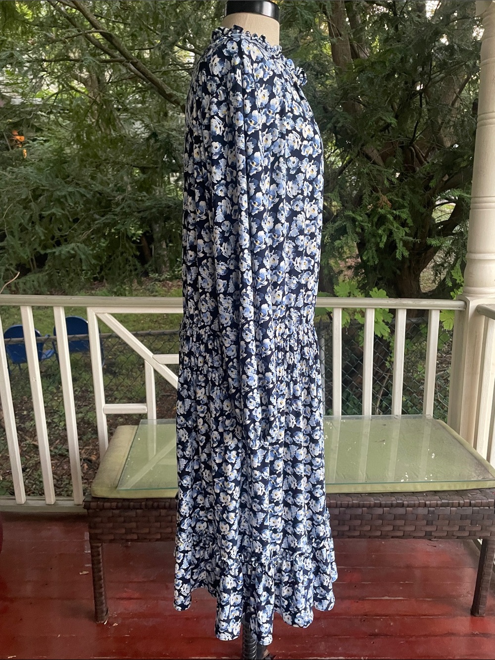 Women's Navy Blue Floral Long-Sleeve Midi Dress - Picture 4 of 9